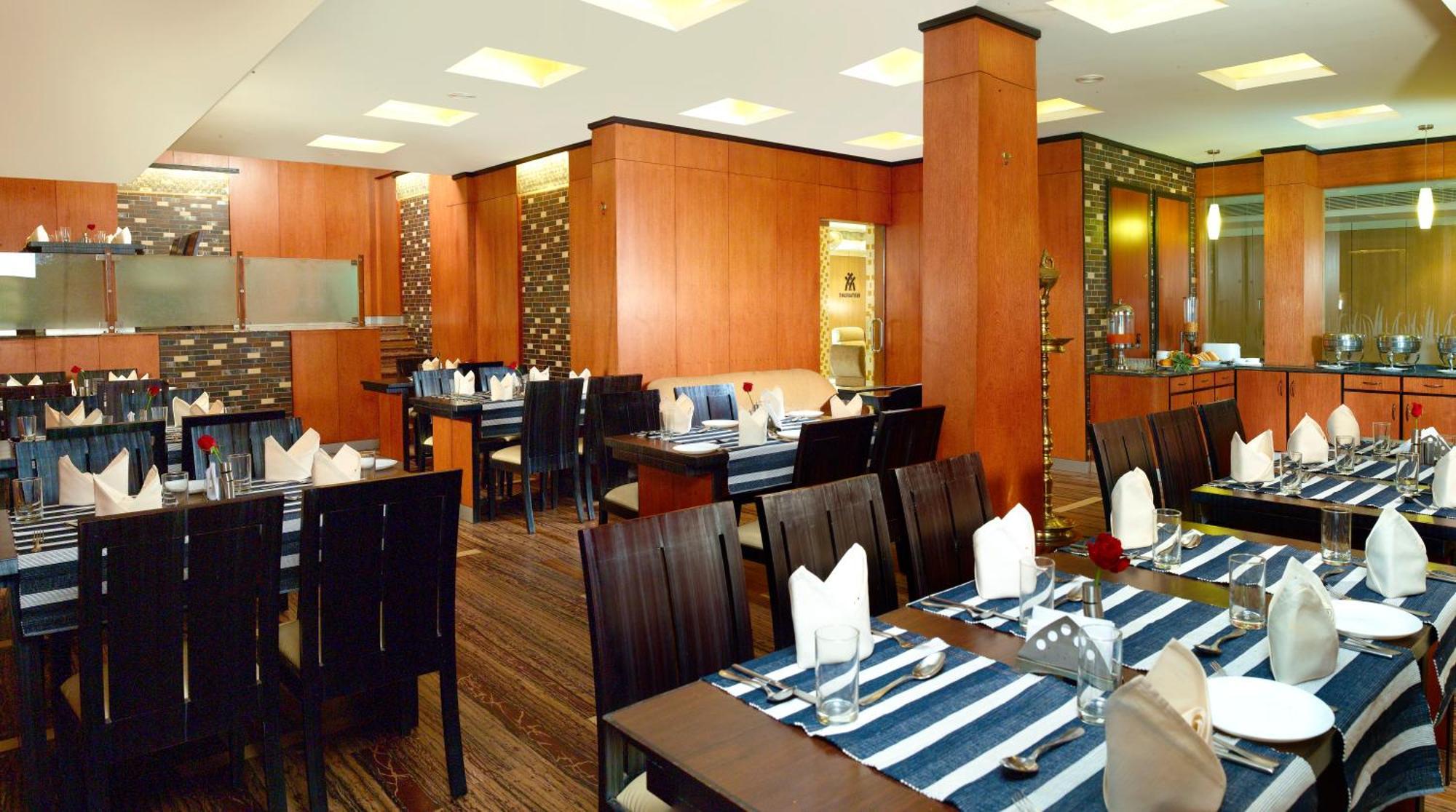 Hotel Aiswarya Kochi Dış mekan fotoğraf