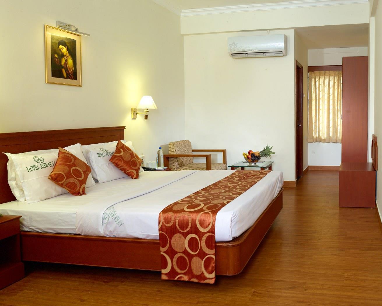 Hotel Aiswarya Kochi Dış mekan fotoğraf