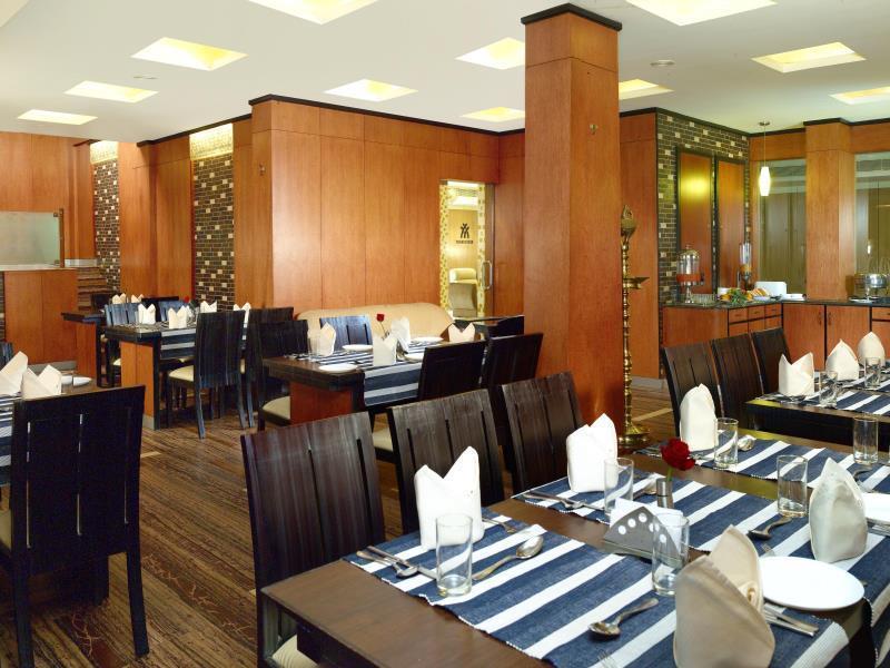 Hotel Aiswarya Kochi Dış mekan fotoğraf
