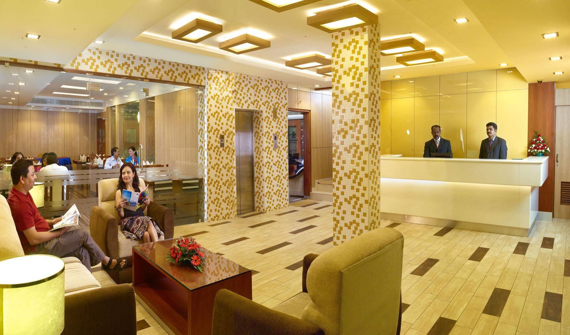 Hotel Aiswarya Kochi Dış mekan fotoğraf